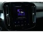 Volvo XC40 B4 Plus Dark | Adaptive Cruise | Harman/Kardon | Camera | Stuur/Stoelverwarming | Verwarmbare Voorruit | Memory | Trekhaak