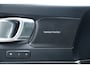 Volvo XC40 B4 Plus Dark | Adaptive Cruise | Harman/Kardon | Camera | Stuur/Stoelverwarming | Verwarmbare Voorruit | Memory | Trekhaak