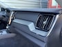 Volvo XC60 2.0 T6 Plug-in hybrid AWD Plus Dark / 19" Velgen / Audio Harman Kardon / full-LED koplampen /