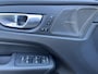 Volvo XC60 2.0 T6 Plug-in hybrid AWD Plus Dark / 19" Velgen / Audio Harman Kardon / full-LED koplampen /