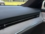 Volvo EX90 Single Motor Plus | Pilot Assist-pakket | Climate Pack| 22" 5-Spaaks Aero | Bowers and Wilkins High End Audio | Visual Park assist | Extra getint glas achter | Geïntegreerde zittingverhoger in middelste zitplaats 2e zitr