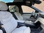 Volvo EX90 Single Motor Plus | Pilot Assist-pakket | Climate Pack| 22" 5-Spaaks Aero | Bowers and Wilkins High End Audio | Visual Park assist | Extra getint glas achter | Geïntegreerde zittingverhoger in middelste zitplaats 2e zitr
