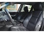 Volvo V70 2.4 Edition II | DEALER Onderhouden | Cruise control | Trekhaak | Extra Getint Glas | Leer | 306,000KM |