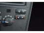 Volvo V70 2.4 Edition II | DEALER Onderhouden | Cruise control | Trekhaak | Extra Getint Glas | Leer | 306,000KM |
