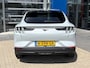 Ford Mustang Mach-E RWD | Unieke Performance Wrap | Camera | Lane Assist | Dodehoek Herkenning | Leren Bekleding | 75 kWh
