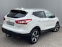 Nissan Qashqai 1.6 Connect Edition Navigatie, Panoramadak, Climate Control, Cruise Control, Trekhaak, 18"Lm