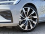 Volvo V60 2.0 T8 Plug-in hybrid AWD Plus Dark | Panorama Schuifdak | Harman/Kardon | Sportstoelen | Google | Stuur + Stoelverwarming |