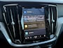 Volvo V60 2.0 T8 Plug-in hybrid AWD Plus Dark | Panorama Schuifdak | Harman/Kardon | Sportstoelen | Google | Stuur + Stoelverwarming |