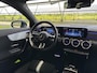 Mercedes-Benz CLA 180 Business Solution AMG | Panoramadak | Burmester | Rijassistentiepakket | Trekhaak | 360 camera | Sfeerverlichting | Stoel/stuurverwarming |