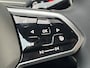 Volkswagen ID.7 Tourer Pro Business | Achterbank in ongelijke delen neerklapbaar incl. middenarmsteun en doorlaadmogelijkheid | Afstandscontrolesysteem (Front Assist), met voetgangers- en fietsersherkenning | Automatische afstandsregeling (Adaptive Cruise Control)