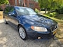 Volvo V70 2.5T Momentum 5 cilinder 200 PK 147 KW Airco Leer Navi Trekhaak elektrische achterklep.