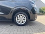 Volkswagen Transporter 2.0 TDI L2H1 30 Bulli | BPM VRIJ | Apple / Andriod Carplay | Automaat | Achter deuren met ruit | Trekhaak | Navigatie | Airco | Radio |