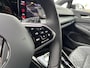 Volkswagen Golf 1.5 eTSI R-Line Business Aut Navi Camera ACC Carpl