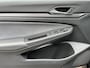 Volkswagen Golf 1.5 eTSI R-Line Business Aut Navi Camera ACC Carpl