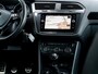 Volkswagen Tiguan 1.4 TSI Comfortline Business | Navigatie | Climate Control | Adaptieve Cruise Control | 18'' Sebring Lichtmetalen Velgen | R-Line Stuurwiel | Privacy Glas | Apple Carplay | Andoid Auto | Elektrische Kofferklep |