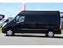 Renault Master T35 2.3 dCi L2H2 Black Edition Cruise, NAVI, Sensoren, Multimedia, Clima, Trekhaak, Airco, 145PK, Uniek!