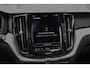 Volvo XC60 2.0 350 PK T6 Plug-in Hybrid AWD Plus Dark Long Range, Panoramadak, Trekhaak, Harman/Kardon, 360 Camera