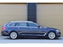 BMW 5-Serie Touring 520i High Executive * Massage stoelen * Trekhaak * Stoelventilatie * Panorama dak * Leder * LED *