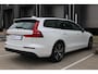 Volvo V60 B3 Automaat Essential Edition | Adaptieve Cruise Control| Blind spot| Parkeer Camera| Park Assist voor en Achter| Verwarmbare voorstoelen| Verwambare Achterbank| Verwarmbaar Stuurwiel.