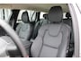 Volvo V60 B3 Automaat Essential Edition | Adaptieve Cruise Control| Blind spot| Parkeer Camera| Park Assist voor en Achter| Verwarmbare voorstoelen| Verwambare Achterbank| Verwarmbaar Stuurwiel.