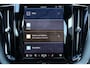Volvo XC60 T6 Recharge AWD Plus Dark - LONG RANGE - Luchtvering - Panorama/schuifdak - IntelliSafe Assist & Surround - 360º Camera - Adaptieve LED koplampen - Verwarmde voorstoelen, stuur & achterbank - Parkeersensoren voor & achter - Elektr. bedienb. voorstoelen met geheugen - Draadloze tel. lader - Extra getint glas - Elektr. inklapbare trekhaak - 20' LMV