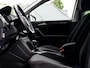 Volkswagen Tiguan 1.4 TSI ACT Comfortline Business | Trekhaak | Stoelverwarming | Navigatie | Camera | Adaptieve Cruise Control | Metallic Lak | DAB+ Radio | 17'' Lichtmetalen Velgen | Bluetooth | App Connect |