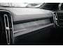 Volvo C40 Single Motor Extended Range Ultimate 82 kWh | Panoramadak | Adaptive cruise control | Pixel LED koplampen | Elektrische stoelverstelling met geheugen  | 20 inch velgen | Harman & kardon audio | Stoel- en stuurverwarming