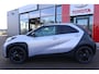 Toyota Aygo X JBL KEYLESS STOELVERW. JBL-AUDIO 18"LMV PARK-SENSOREN APPLE/ANDROID NAVI DRAADLOOS-LADEN-TEL NL-AUTO NIEUW