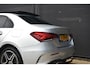 Mercedes-Benz A-klasse 250 e AMG Line Plug-in Hybrid | Afn. Trekhaak | Schuif-/Kanteldak | HUD | Dodehoekdetectie | Adaptive Cruise | Navigatie | 360 Camera | Apple Carplay | Android Auto | !!