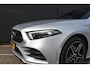 Mercedes-Benz A-klasse 250 e AMG Line Plug-in Hybrid | Afn. Trekhaak | Schuif-/Kanteldak | HUD | Dodehoekdetectie | Adaptive Cruise | Navigatie | 360 Camera | Apple Carplay | Android Auto | !!