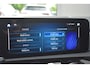 Mercedes-Benz A-klasse 250 e AMG Line Plug-in Hybrid | Afn. Trekhaak | Schuif-/Kanteldak | HUD | Dodehoekdetectie | Adaptive Cruise | Navigatie | 360 Camera | Apple Carplay | Android Auto | !!