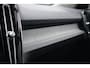 Volvo XC40 1.5 T5 Recharge Inscription | Panoramadak | Adaptive cruise control | Lederen bekleding | Stoel- en stuurverwarming | Dode hoek waarschuwing BLIS | Standkachel | Achteruitrijcamera | Parkeersensoren voor + achter | Trekhaak |