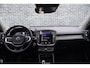Volvo XC40 1.5 T5 Recharge Inscription | Panoramadak | Adaptive cruise control | Lederen bekleding | Stoel- en stuurverwarming | Dode hoek waarschuwing BLIS | Standkachel | Achteruitrijcamera | Parkeersensoren voor + achter | Trekhaak |