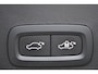 Volvo XC40 1.5 T5 Recharge Inscription | Panoramadak | Adaptive cruise control | Lederen bekleding | Stoel- en stuurverwarming | Dode hoek waarschuwing BLIS | Standkachel | Achteruitrijcamera | Parkeersensoren voor + achter | Trekhaak |