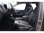 Volvo XC40 1.5 T5 Recharge Inscription | Panoramadak | Adaptive cruise control | Lederen bekleding | Stoel- en stuurverwarming | Dode hoek waarschuwing BLIS | Standkachel | Achteruitrijcamera | Parkeersensoren voor + achter | Trekhaak |