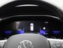 Volkswagen T-Roc 1.0 TSI Life | Navigatie | Draadloze Apple Carplay | Adaptieve cruise control | Travel Assist | LED verlichting |