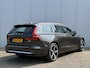Volvo V60 T6 Plug-in hybrid AWD AUT8 350PK Plus Bright, Panoramadak, 19” lichtmetalen velgen, Sportstoelen, Stoel- & Stuurwielverwarming, Harman Kardon audio, Elektrisch bedienbare voorstoelen met geheugen