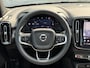 Volvo EX40 Single Motor Extended Range 252PK 82 kWh Plus, Panoramadak, Trekhaak semi elektrisch inklapbaar, 20" Lichtmetalen velgen, Harman Kardon Audio, Wool Blend bekledng, RVS Sideskirts, Stoel- & stuurwielverwarming, Google Maps & Infotainment