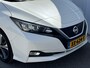 Nissan Leaf Tekna 40 kWh / Stuur- en Stoelverwarming voor en achter / Adaptieve Cruise Control / Bose Premium Audio / 360° Camera / Keyless Entry & Start / Parkeersensoren voor en achter / Bluetooth / DAB Radio /