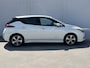 Nissan Leaf Tekna 40 kWh / Stuur- en Stoelverwarming voor en achter / Adaptieve Cruise Control / Bose Premium Audio / 360° Camera / Keyless Entry & Start / Parkeersensoren voor en achter / Bluetooth / DAB Radio /