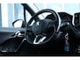 Peugeot 208 1.2 Allure | Cruise Control | Sensoren achter | Navi | Carplay | Climate