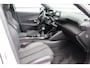 Peugeot 2008 1.2 PURETECH 130PK GT PACK / NAVI / LEDER / CLIMA / PDC / 17" LMV / CAMERA / PANO. DAK / PARELMOER / KEYLESS / FULL-LED / FULL OPTIONS / NIEUWSTAAT !!