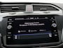 Volkswagen Tiguan 1.4 TSI Life Business eHybrid 245PK DSG Full led, trekhaak, adaptive cruise, stuur-stoelverwarming, schuif-kanteldak, navigatie, 17" lichtmetaal
