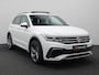 Volkswagen Tiguan 1.4 TSI eHybrid R-Line Business 245PK DSG matrix led, panoramadak, achteruitrijcamera, stuur-stoelverwarming, adaptive cruise, side assist, keyless, elek. bedienbare achterklep, 19" lichtmetaal