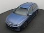 Volkswagen Golf Variant 1.5 eTSI R-Line 150PK DSG full led, trekhaak, keyless, stuur-stoelverwarming, achteruitrijcamera, adaptive cruise met travel assist, elek. bedienbare achterklep, 18" lichtmetaal