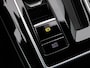 Volkswagen Golf Variant 1.5 eTSI R-Line 150PK DSG full led, trekhaak, keyless, stuur-stoelverwarming, achteruitrijcamera, adaptive cruise met travel assist, elek. bedienbare achterklep, 18" lichtmetaal