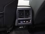 Volkswagen Golf 1.5 eTSI R-Line Business 150PK DSG Achteruitrijcamera, Adaptieve Cruise Controle, Keyless, Matrix-LED Verlichting, Stoel-Stuurverwarming, Navi, 19" LM Velgen
