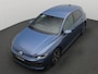 Volkswagen Golf 1.5 eHybrid GTE 272PK DSG Adaptieve Cruise Controle, Side Assist, Achteruitrijcamera, Stoel-Stuurverwarming, Navi via Apple Carplay/Android Auto, Matrix-LED verlichting, Trekhaak, 18" LM Velgen
