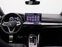 Volkswagen Golf 1.5 eHybrid GTE 272PK DSG Adaptieve Cruise Controle, Side Assist, Achteruitrijcamera, Stoel-Stuurverwarming, Navi via Apple Carplay/Android Auto, Matrix-LED verlichting, 18" LM Velgen