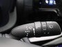 Toyota Yaris Cross 1.5 Hybrid Dynamic 115PK Aut. Achteruitrijcamera, Adaptieve Cruise Controle, Panoramadak, Head-Up Display, Keyless, Clima, Stoelverwarming, Trekhaak, 17" LM Velgen